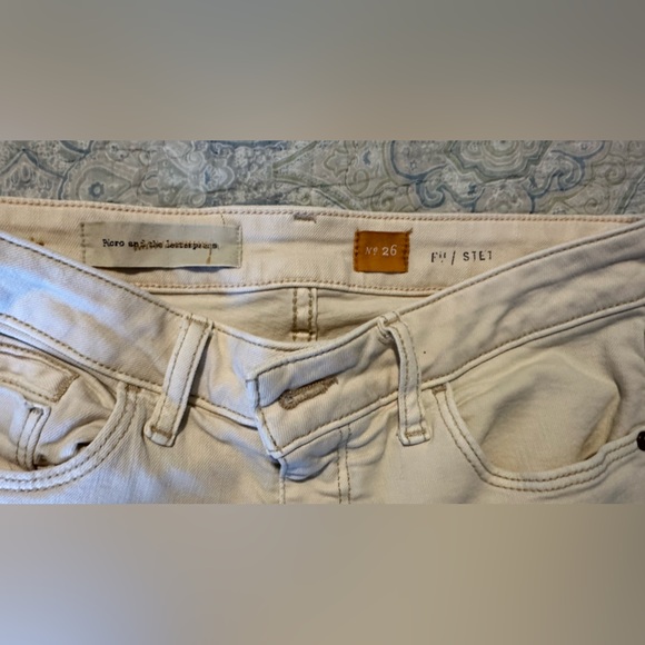 Pilcro and the Letterpress Anthropologie  “Skinny” Jeans – Eggshell/Cream - Picture 2 of 12